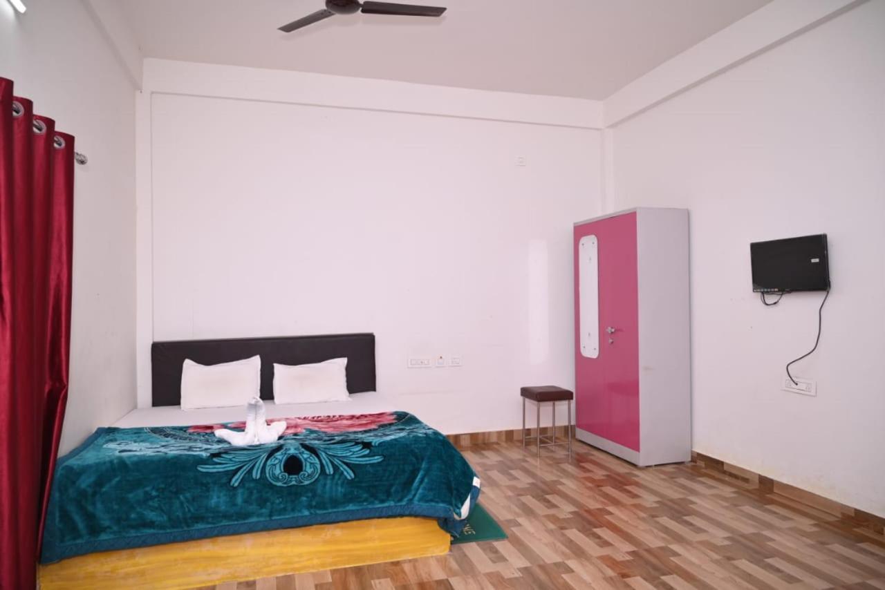 Chang Ghar Resort Казиранга Экстерьер фото