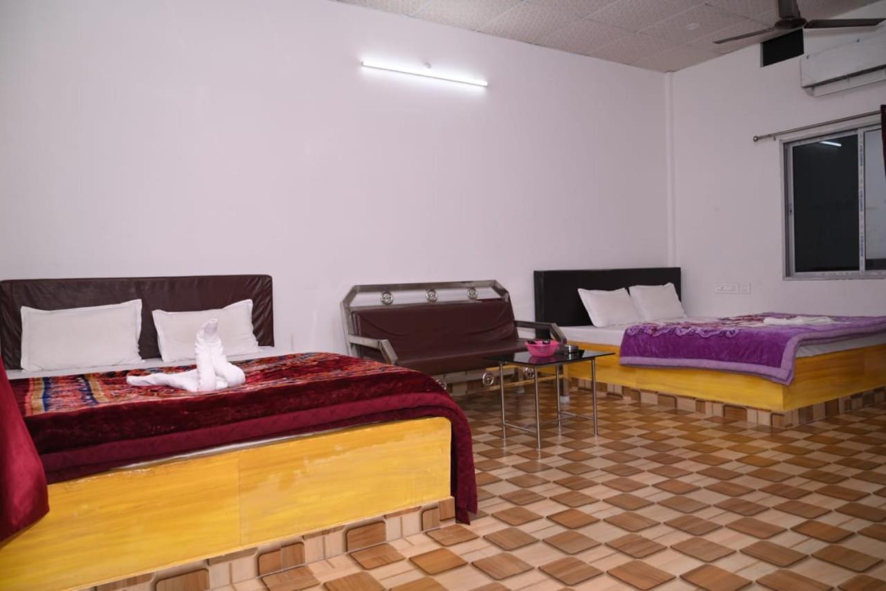 Chang Ghar Resort Казиранга Экстерьер фото